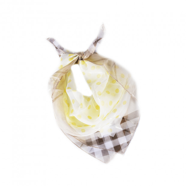 Pöttyök és kockák kendő